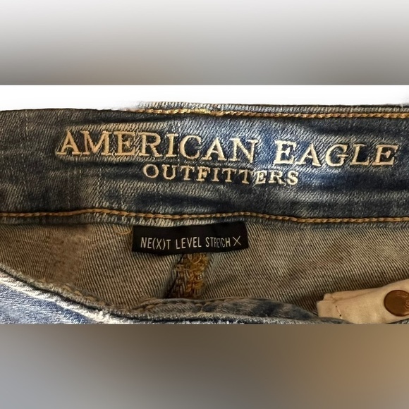 American Eagle Next Level Stretch Distressed Denim Mini Skirt Size 8 - Picture 6 of 6